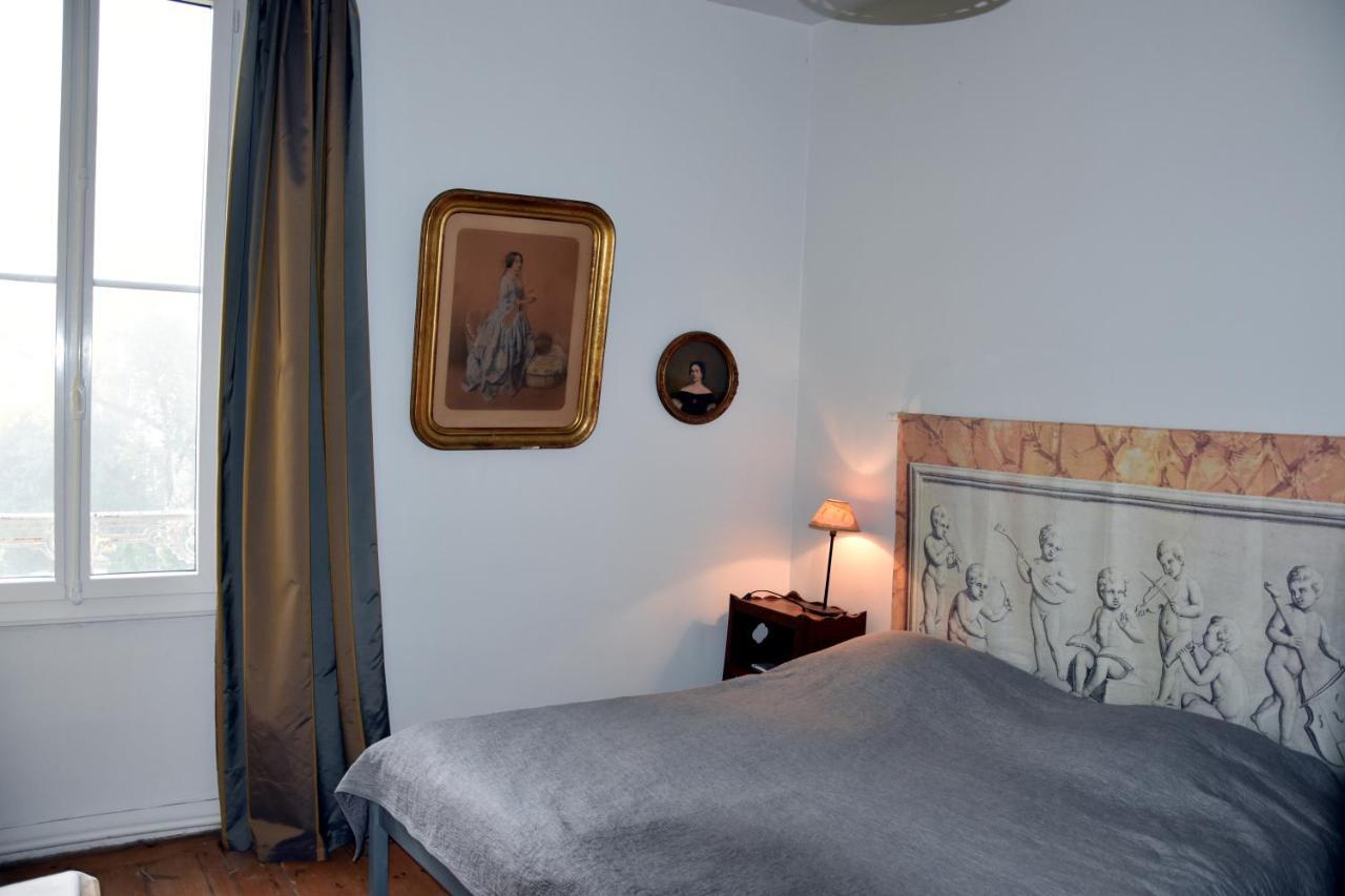 Les Hirondelles Bed and Breakfast Fleac Exteriör bild